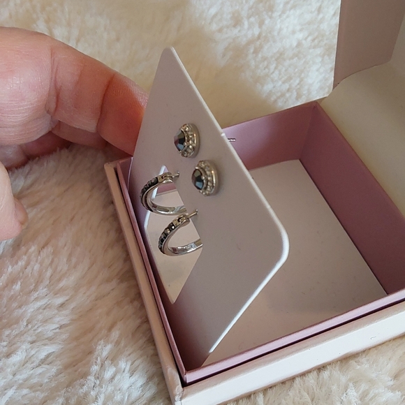 🌺 NIB Chrystina Genuine Crystal 4-Piece Earring Set - Picture 3 of 9